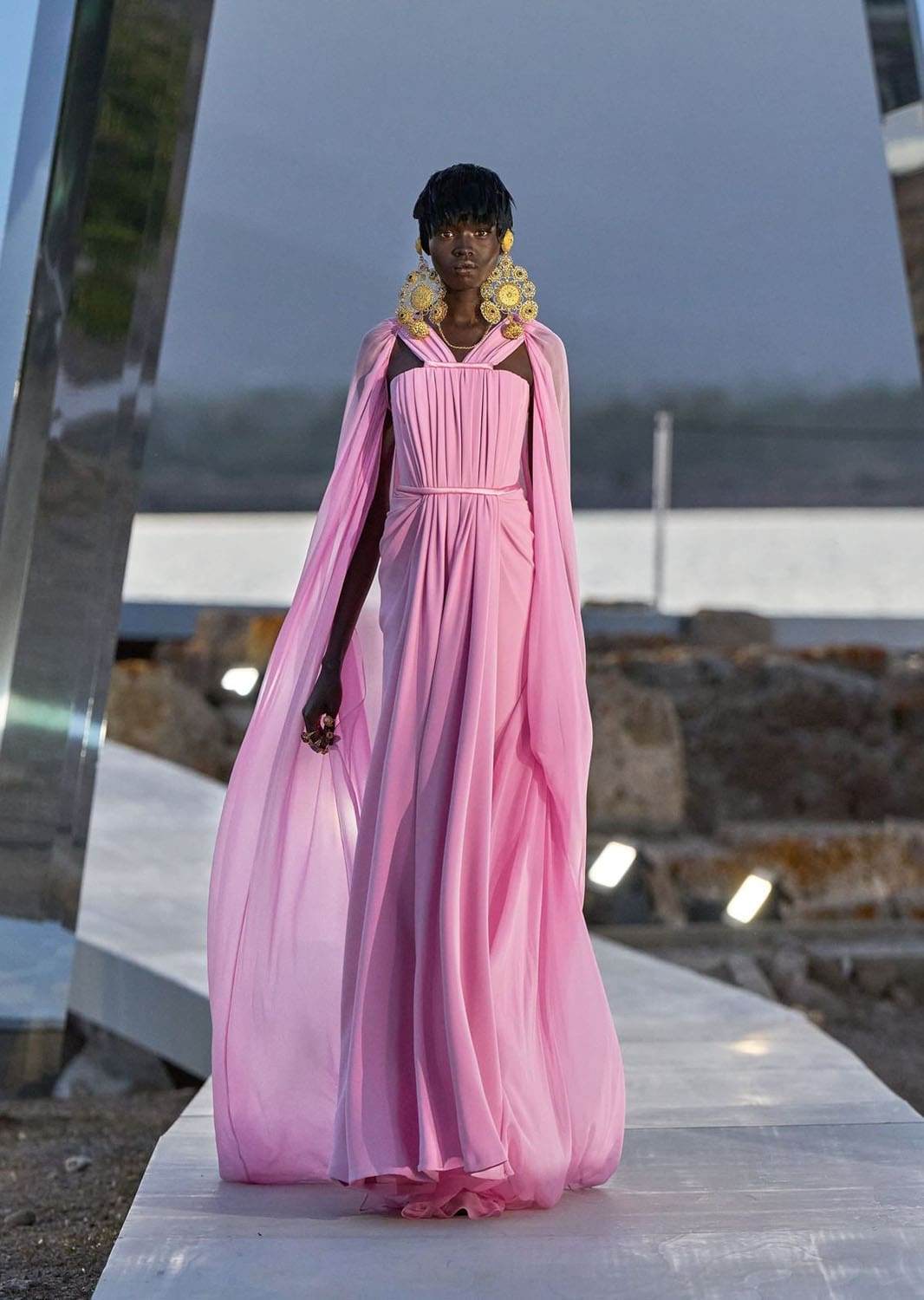 ドルチェ ガッバーナ アルタ モーダ サルデーニャ 2024 Runway 雑誌(84)