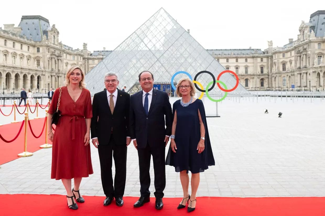 IOCのトーマス・バッハ会長、クラウディア・バッハ、フランソワ・オランド、ジュリー・ガイエがパリのオリンピック公式晩餐会に出席 2024 結果
