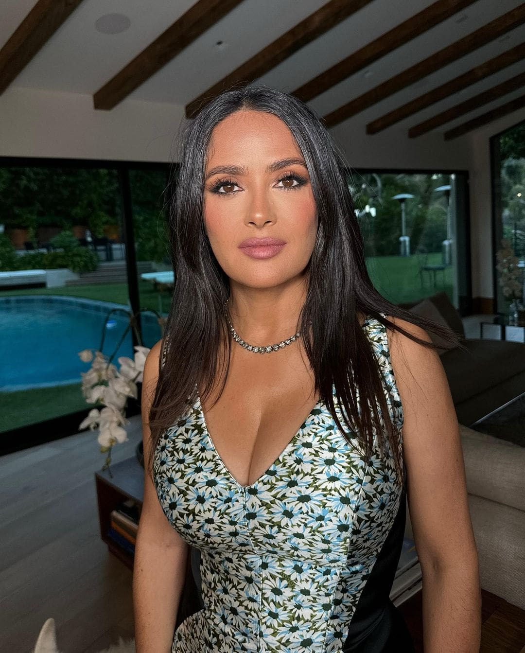 Salma Hayek Pinault Gucci e Miley Cyrus fanno festa allo Chateau Marmont 3
