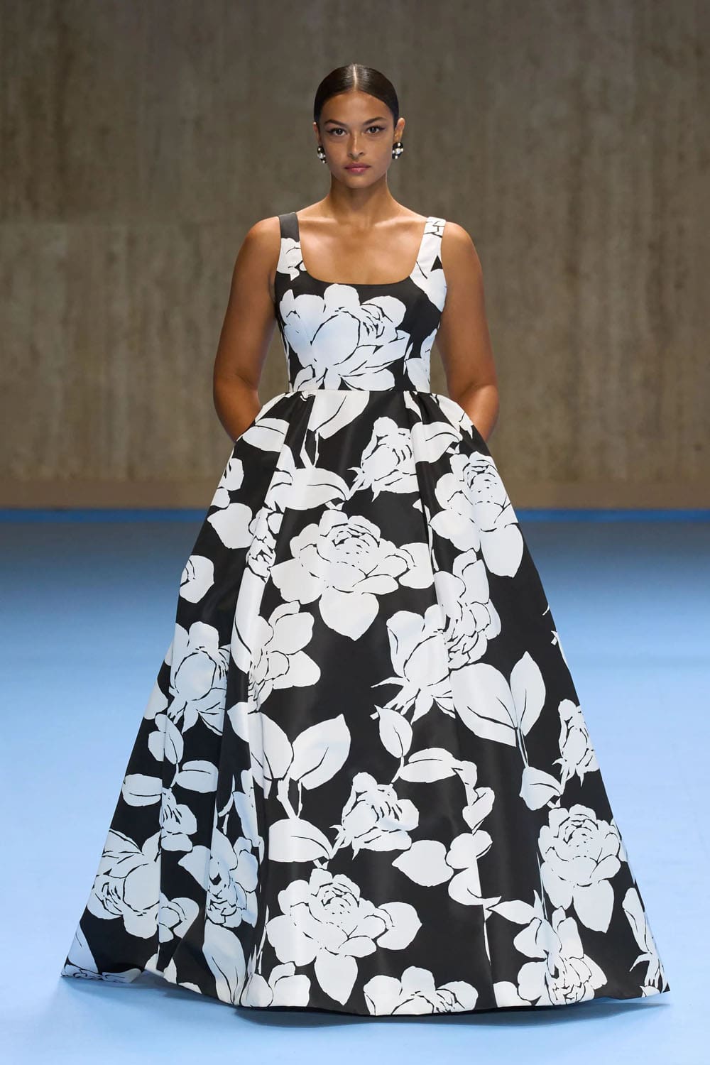 Carolina Herrera Frühling Sommer 2025 New York Runway Magazin (25)