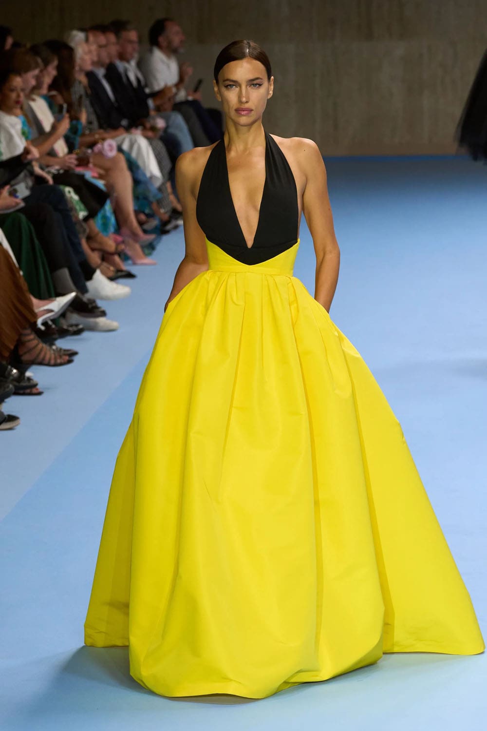 Carolina Herrera Frühling Sommer 2025 New York Runway Magazin (59)