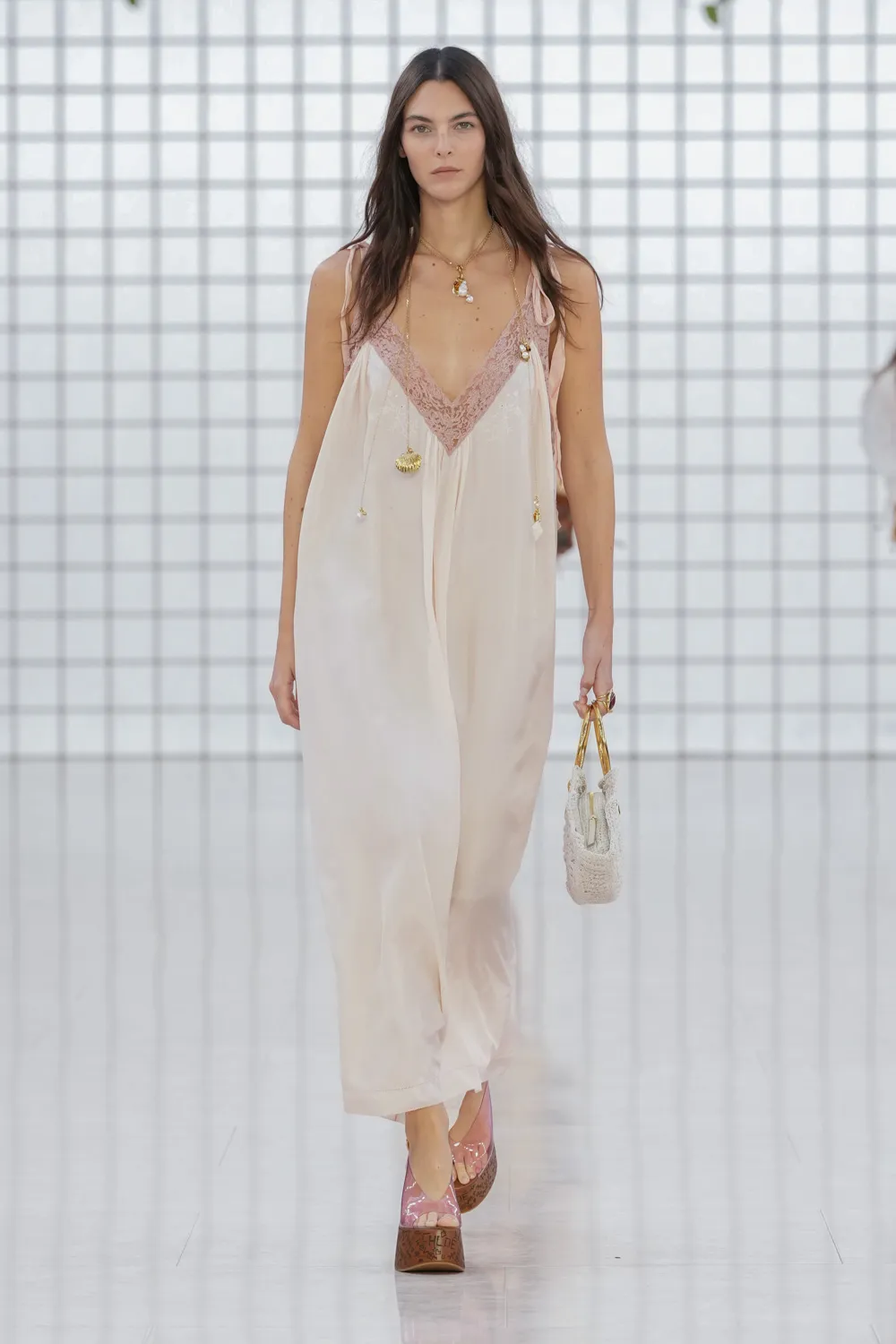 Chloé Primavera Estate 2025 Runway Magazine (14)