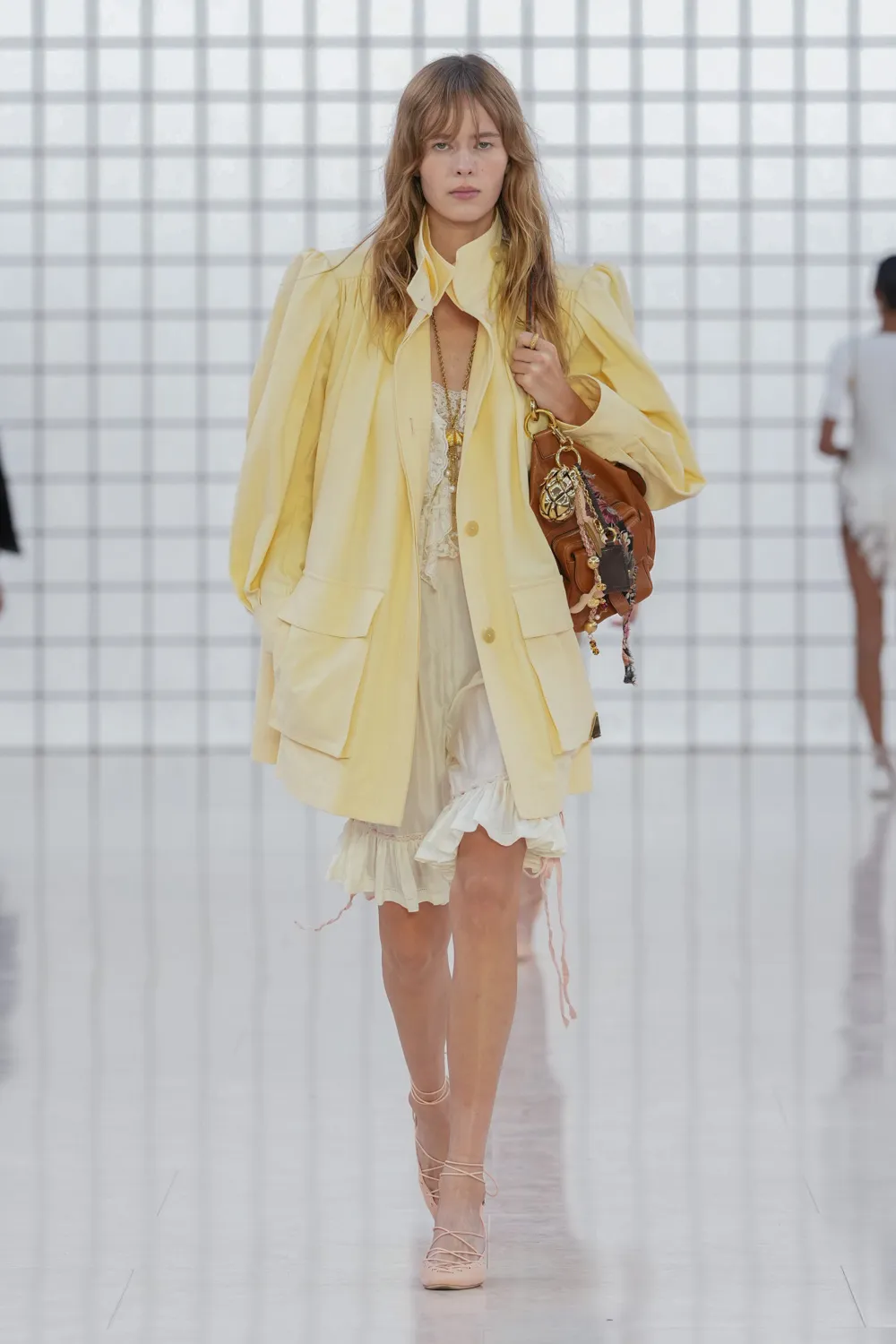 Chloé Primavera Estate 2025 Runway Magazine (15)