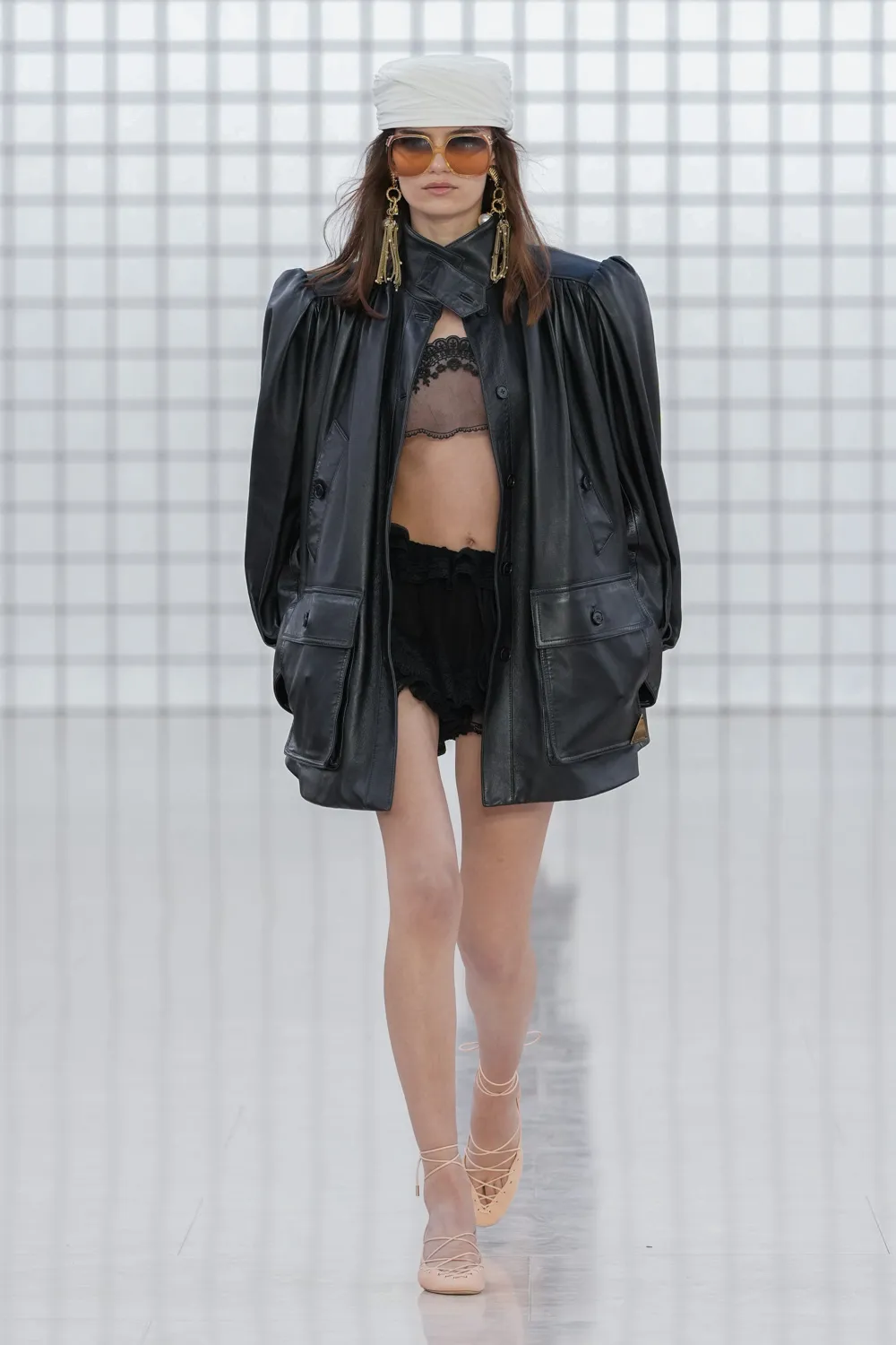 Chloé Primavera Estate 2025 Runway Magazine (17)
