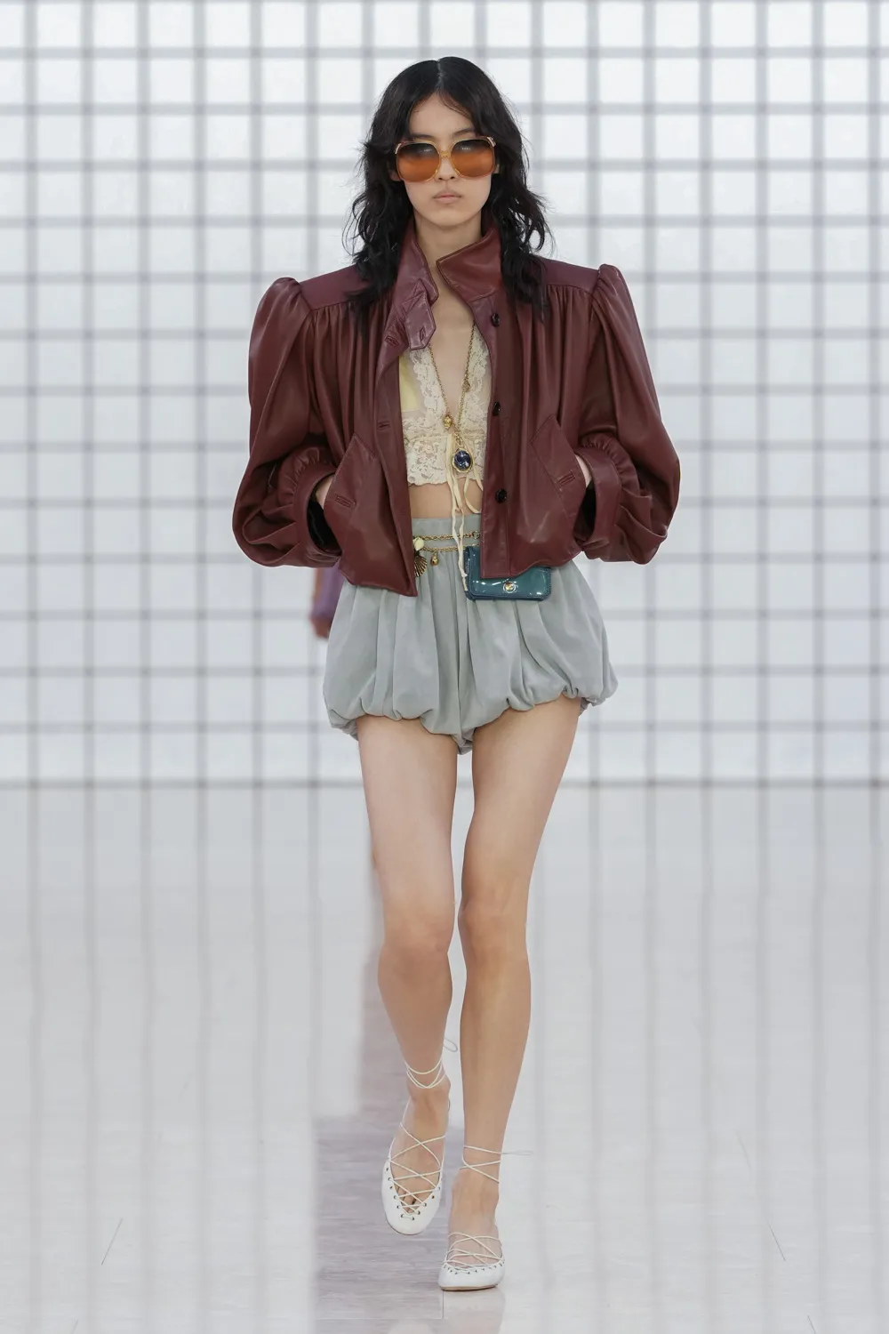 Chloé Primavera Estate 2025 Runway Magazine (25)