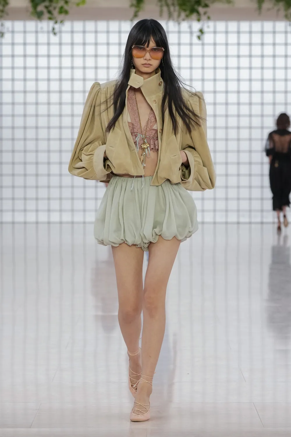 Chloé Primavera Estate 2025 Runway Magazine (27)