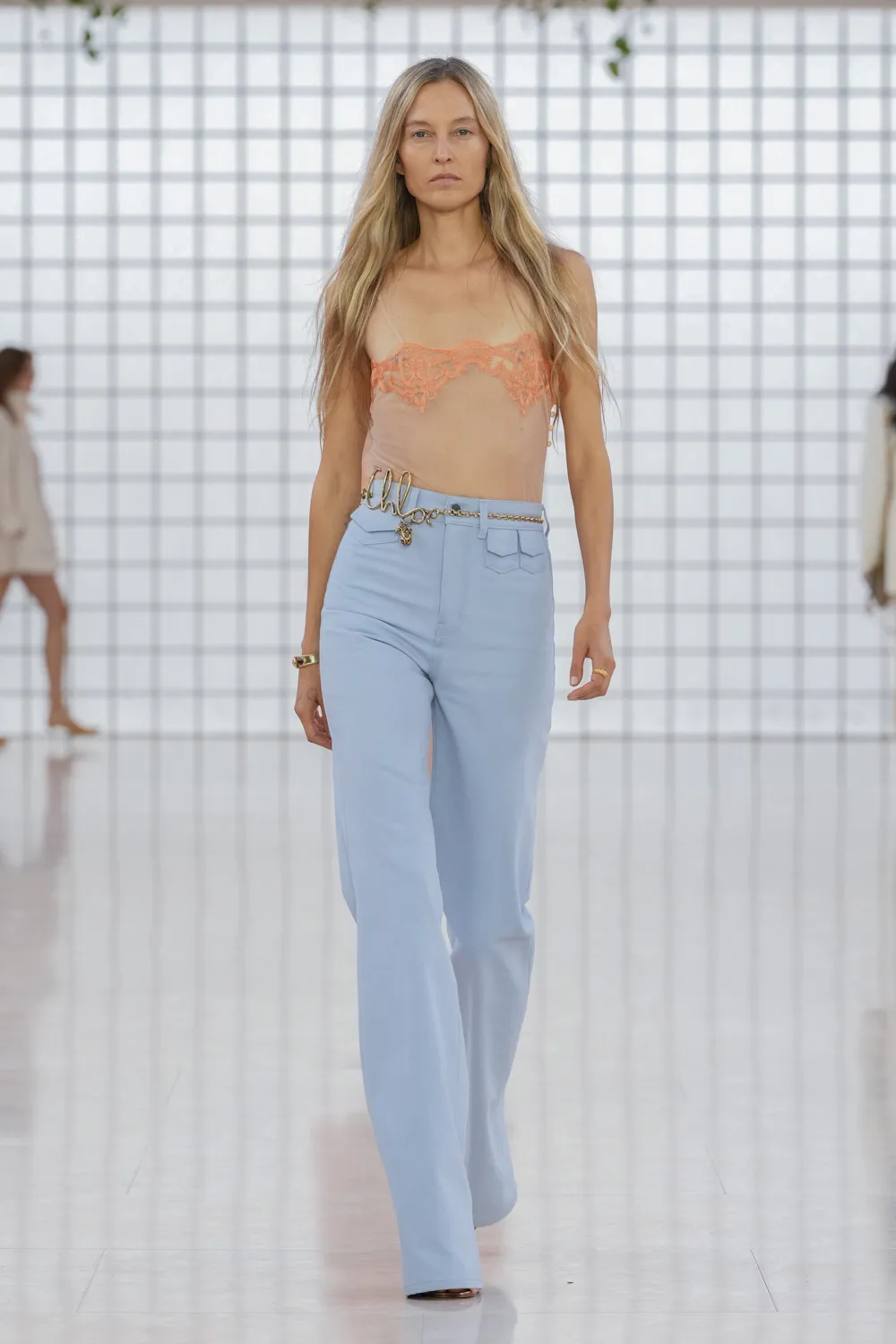 Chloé Primavera Estate 2025 Runway Magazine (28)