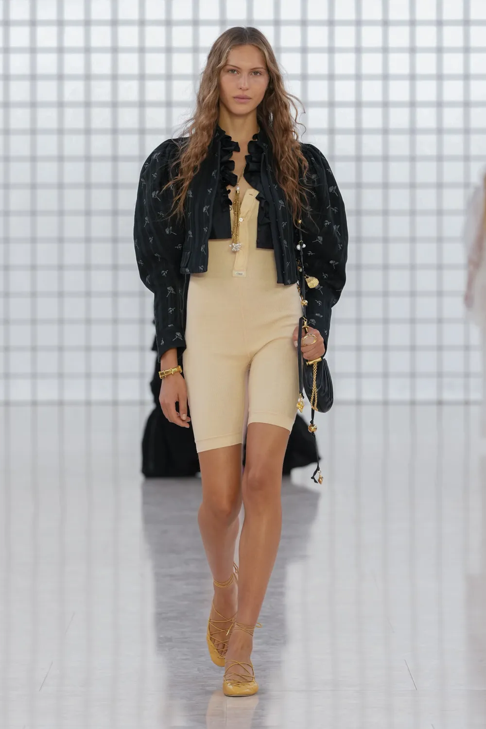 Chloé Primavera Estate 2025 Runway Magazine (33)