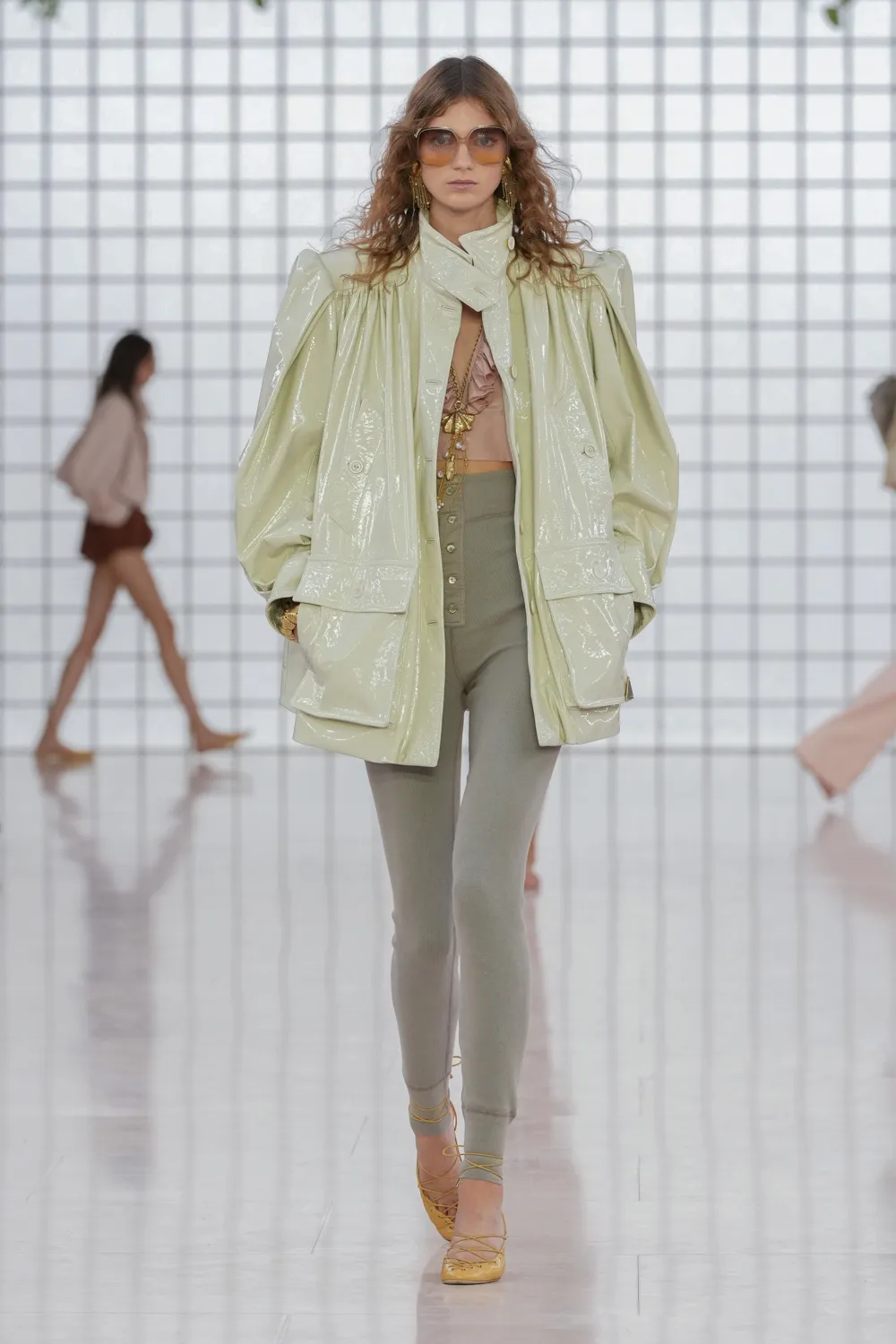 Chloé Primavera Estate 2025 Runway Magazine (45)