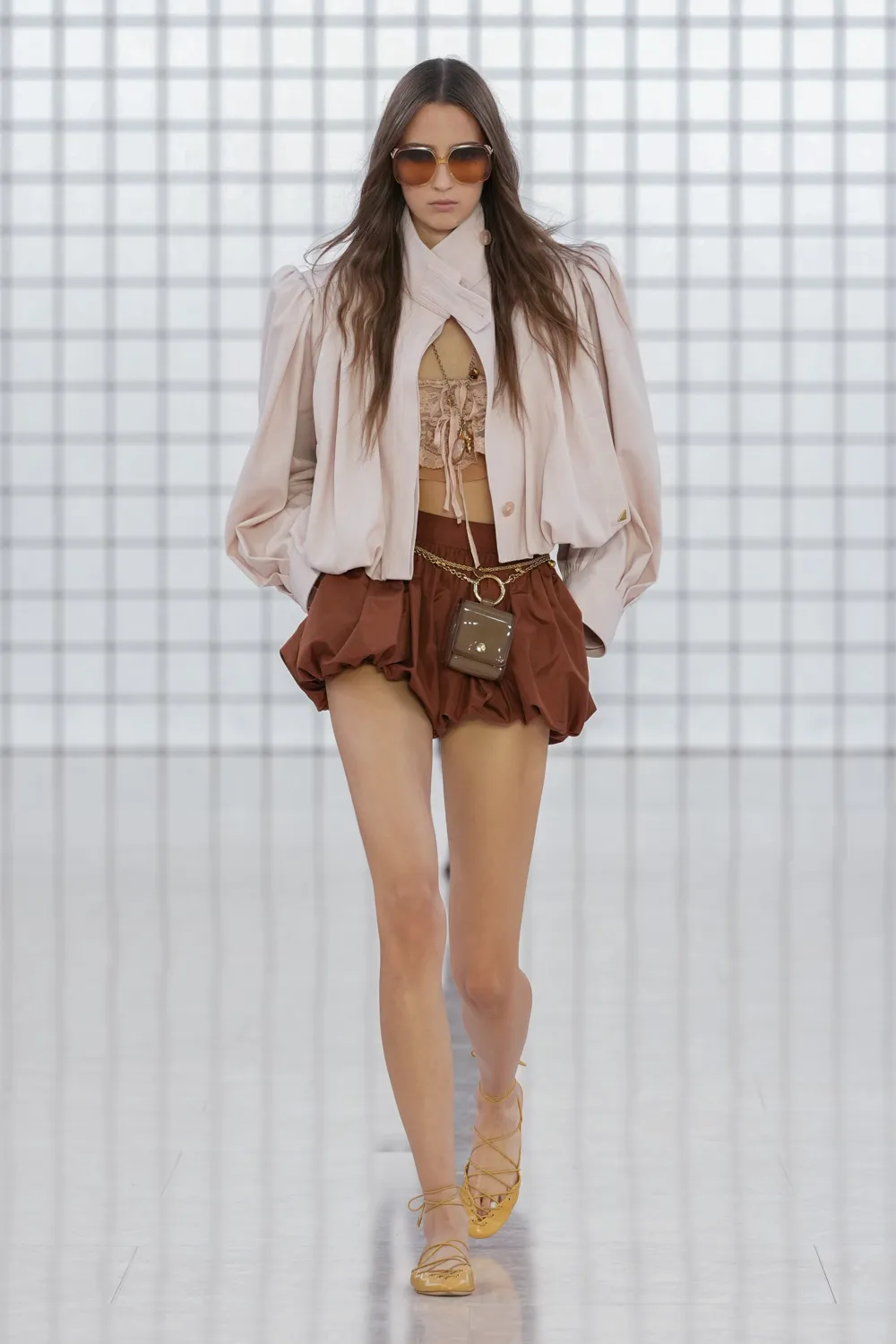 Chloé Primavera Estate 2025 Runway Magazine (47)