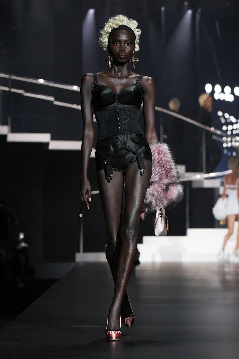 ドルチェガッバーナ2025年春夏ミラノ Runway 雑誌(20)