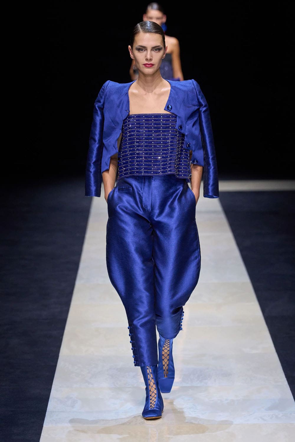 エンポリオアルマーニ2025年春夏ミラノ Runway 雑誌(100)
