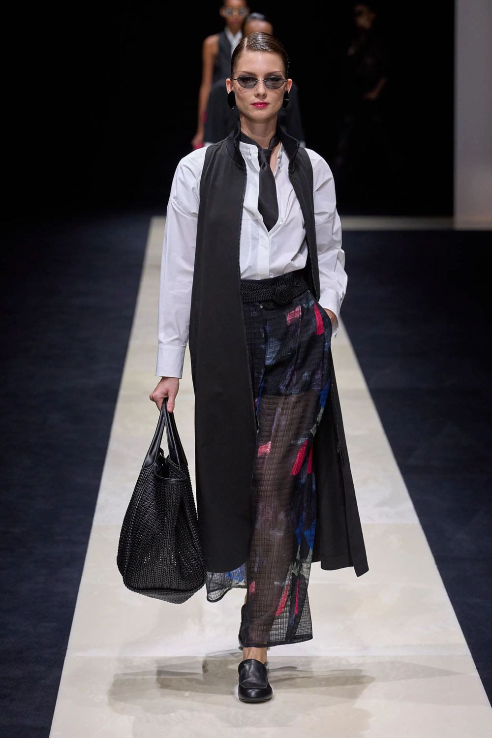 エンポリオアルマーニ2025年春夏ミラノ Runway 雑誌(12)