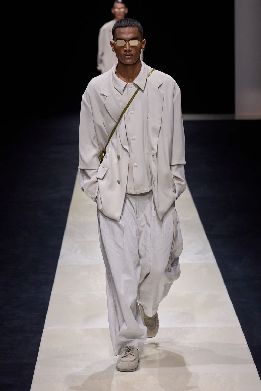エンポリオアルマーニ2025年春夏ミラノ Runway 雑誌(39)