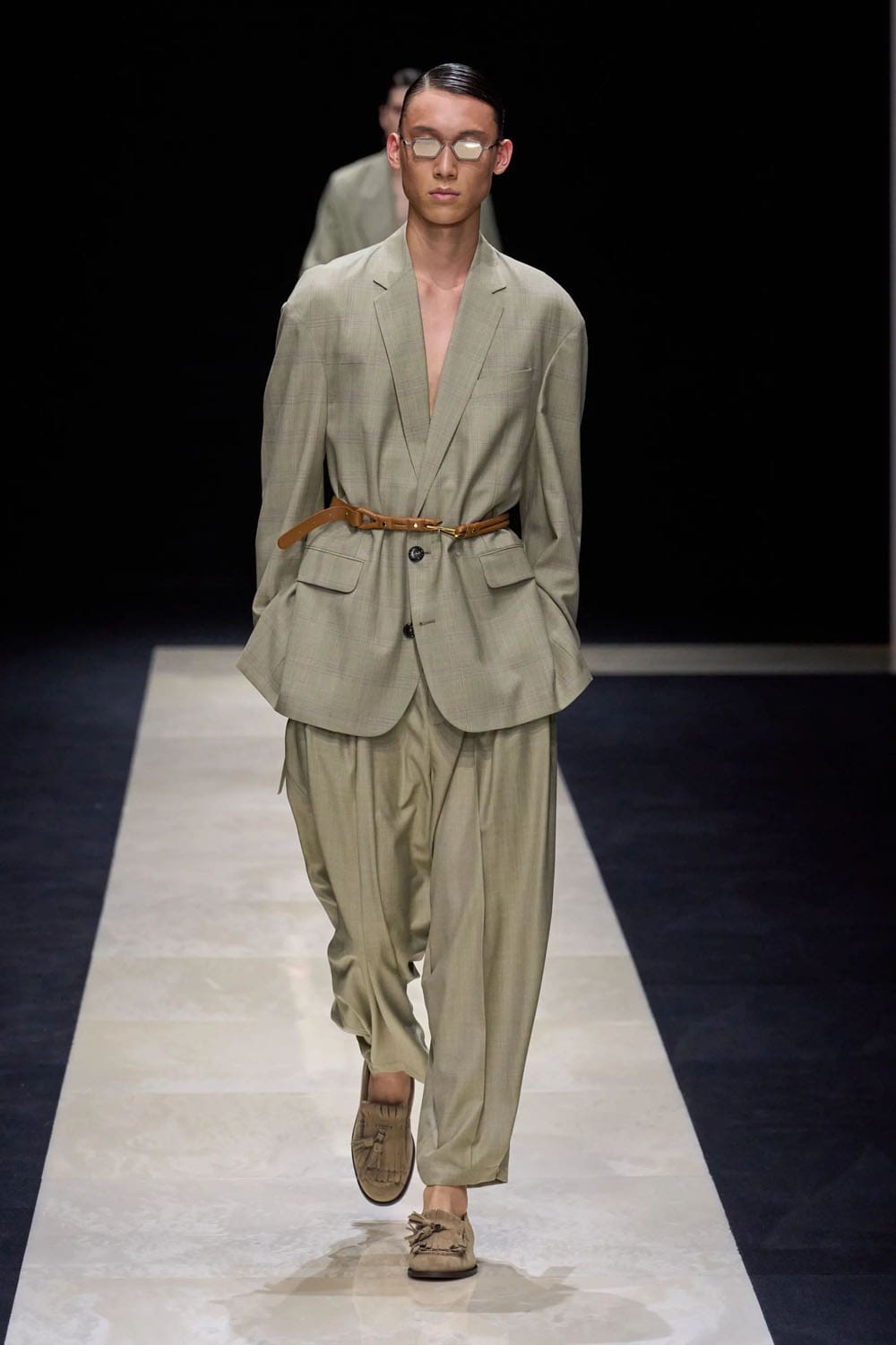エンポリオアルマーニ2025年春夏ミラノ Runway 雑誌(43)