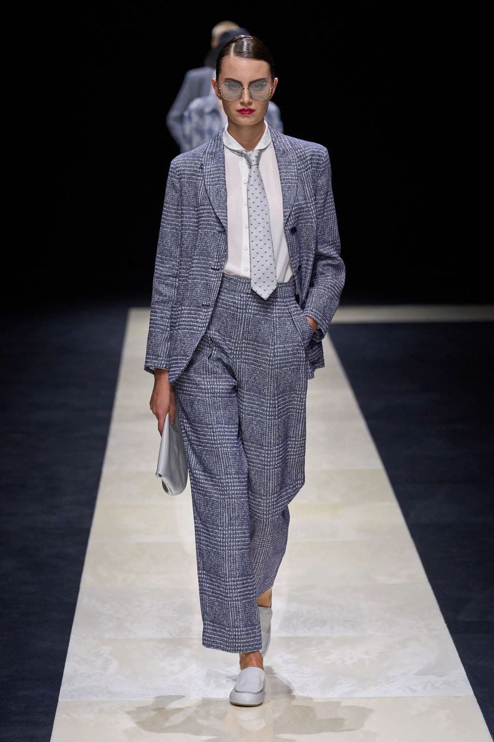 エンポリオアルマーニ2025年春夏ミラノ Runway 雑誌(6)
