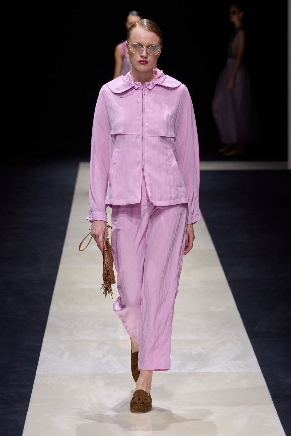 エンポリオアルマーニ2025年春夏ミラノ Runway 雑誌(64)