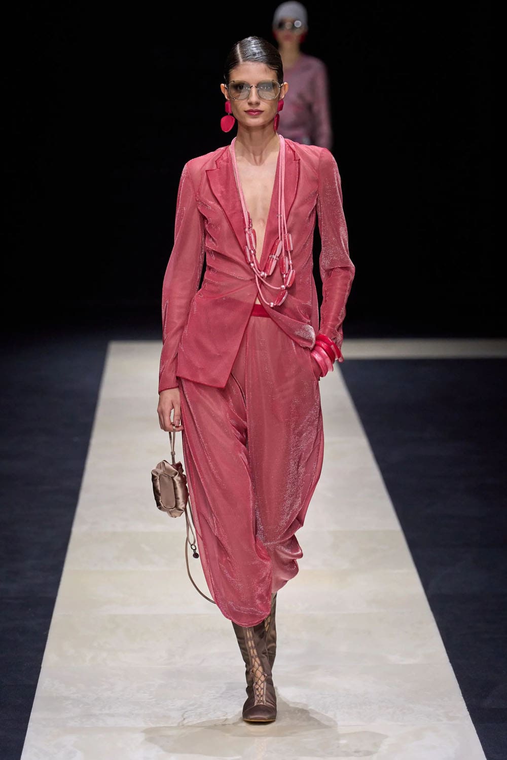 エンポリオアルマーニ2025年春夏ミラノ Runway 雑誌(79)