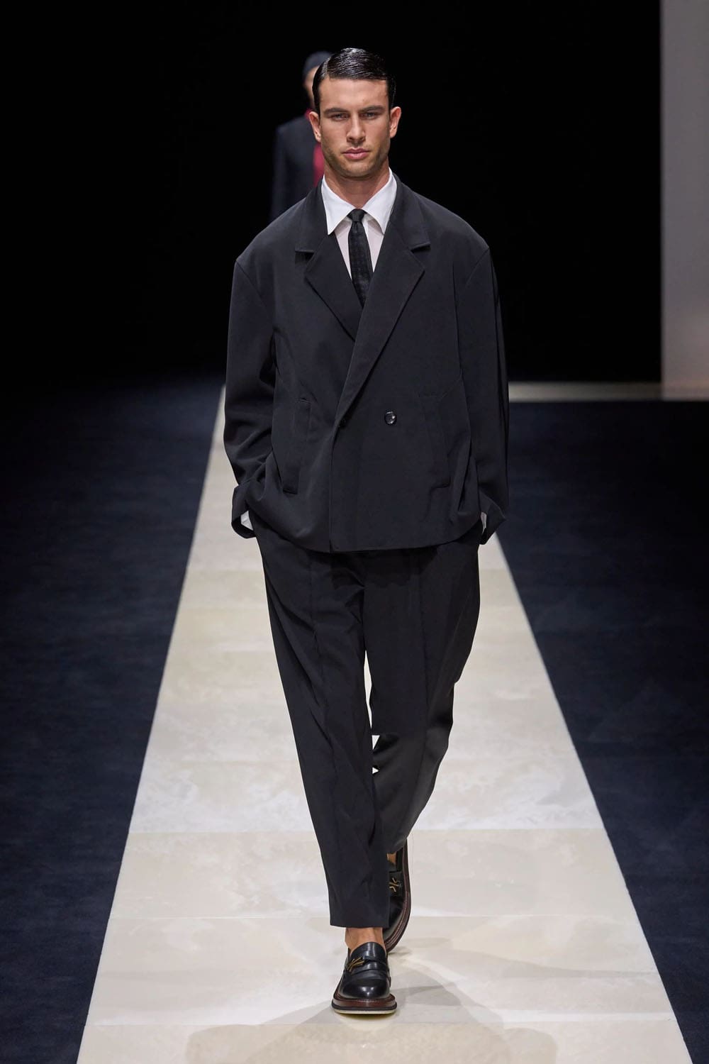 エンポリオアルマーニ2025年春夏ミラノ Runway 雑誌(83)