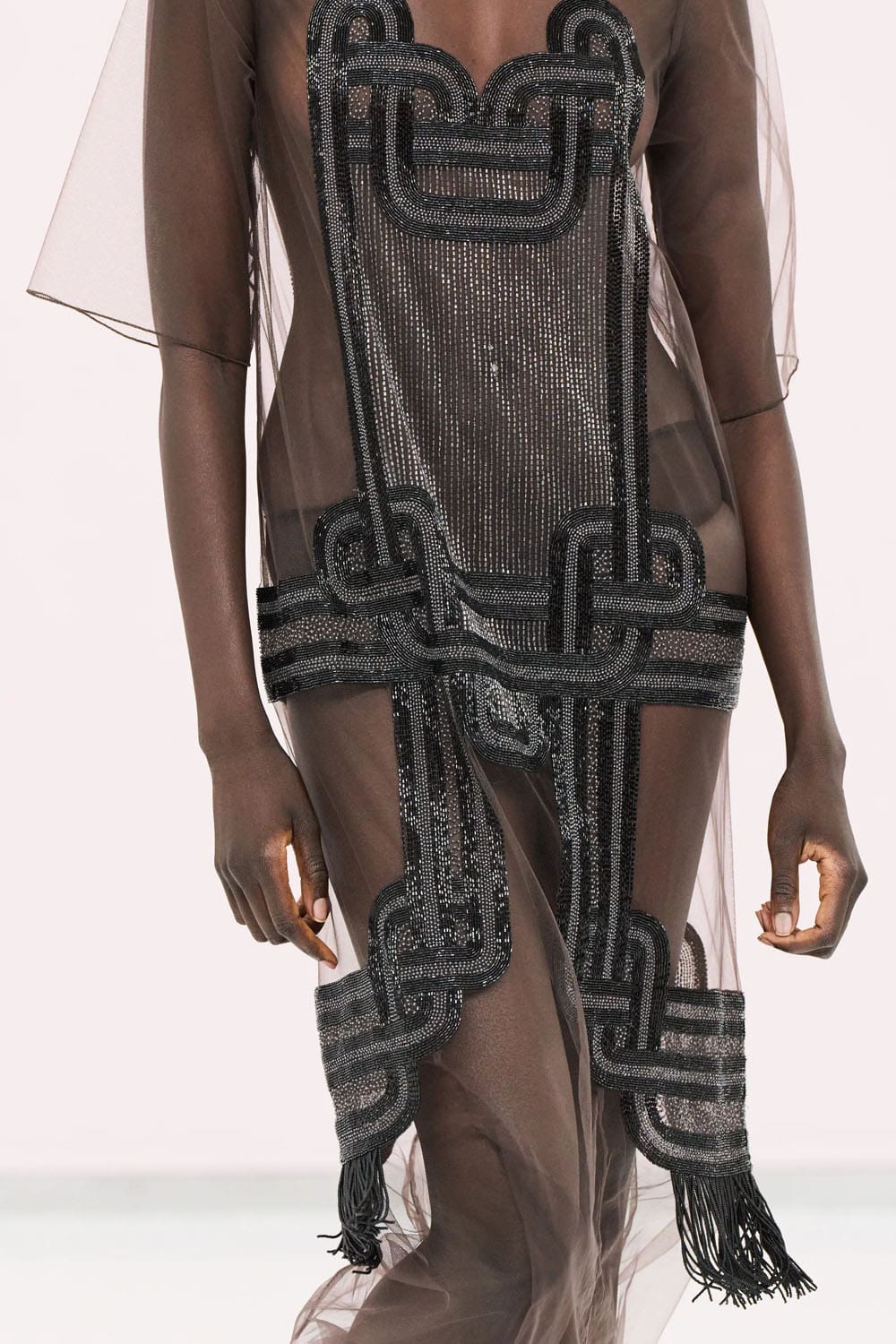 Fendi 2025春夏特写 Runway 杂志(1)