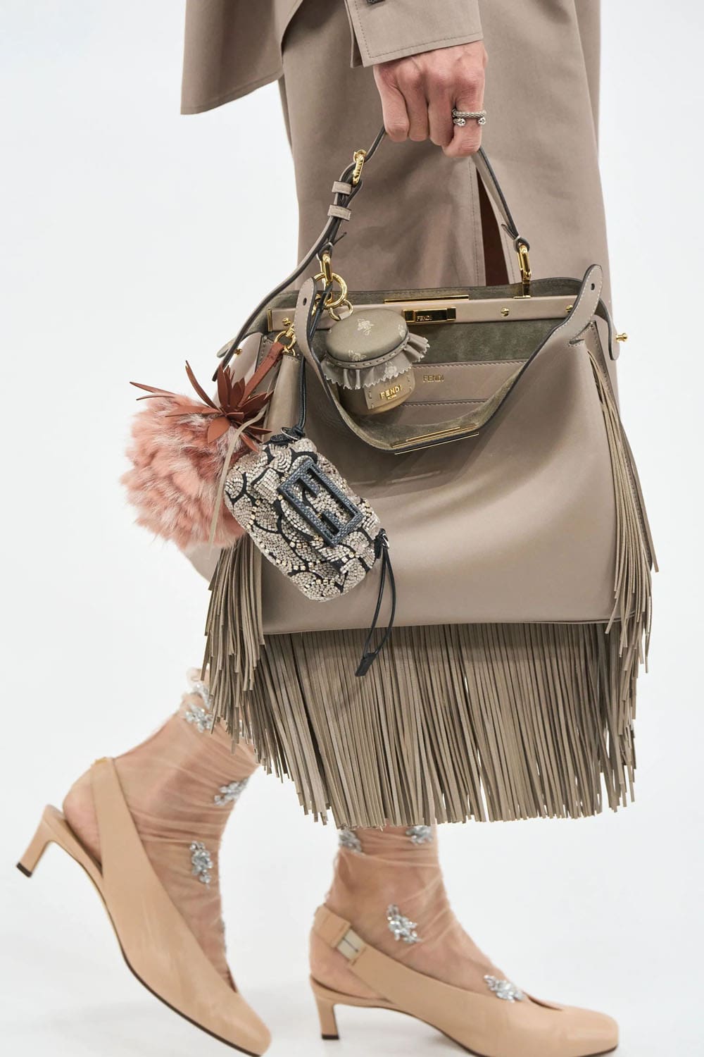Fendi 2025春夏特写 Runway 杂志(11)