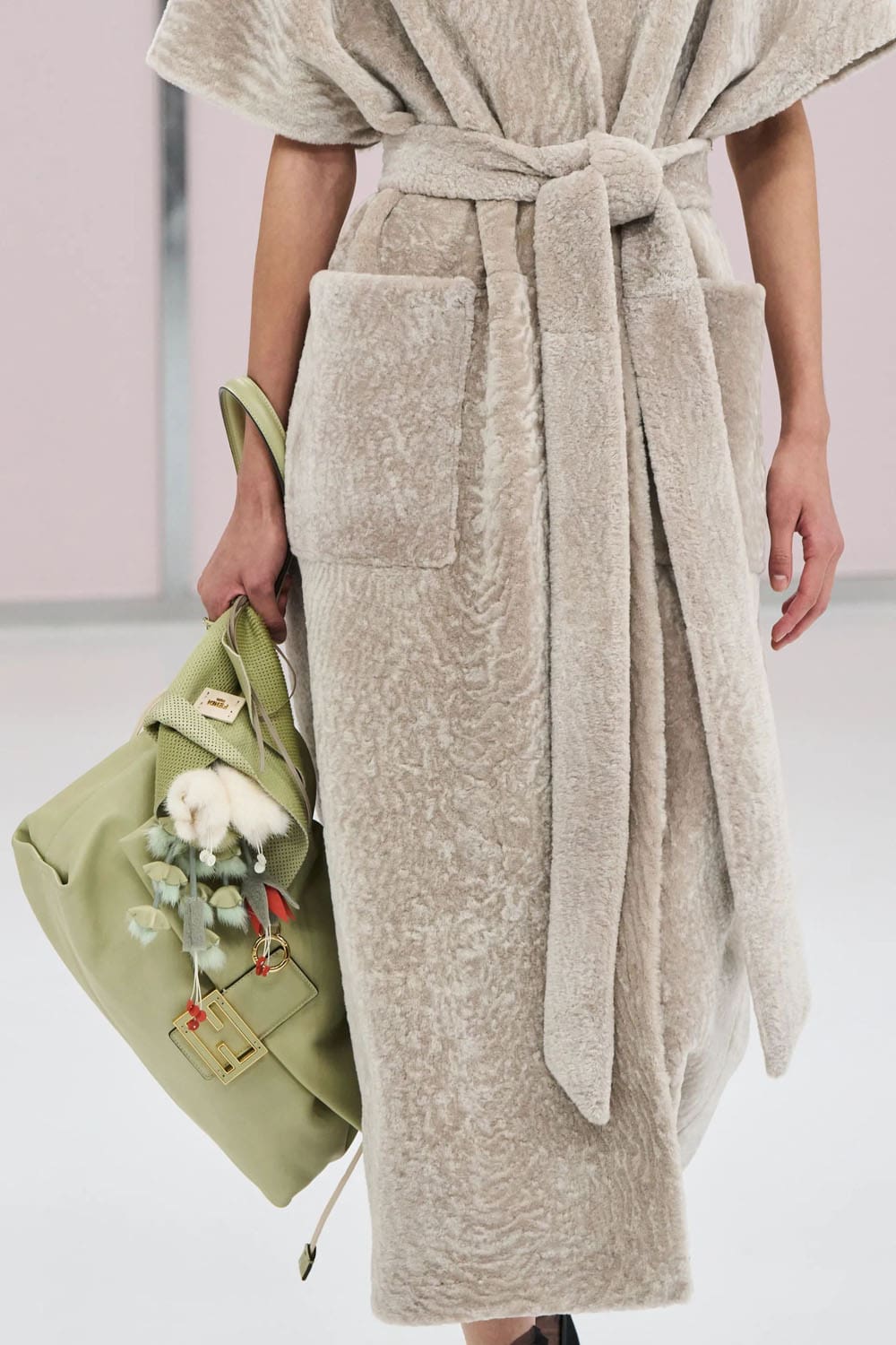 Fendi 2025春夏特写 Runway 杂志(17)