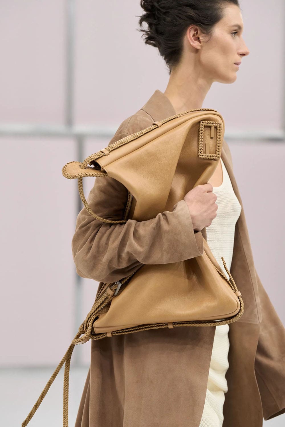 Fendi 2025春夏特写 Runway 杂志(27)