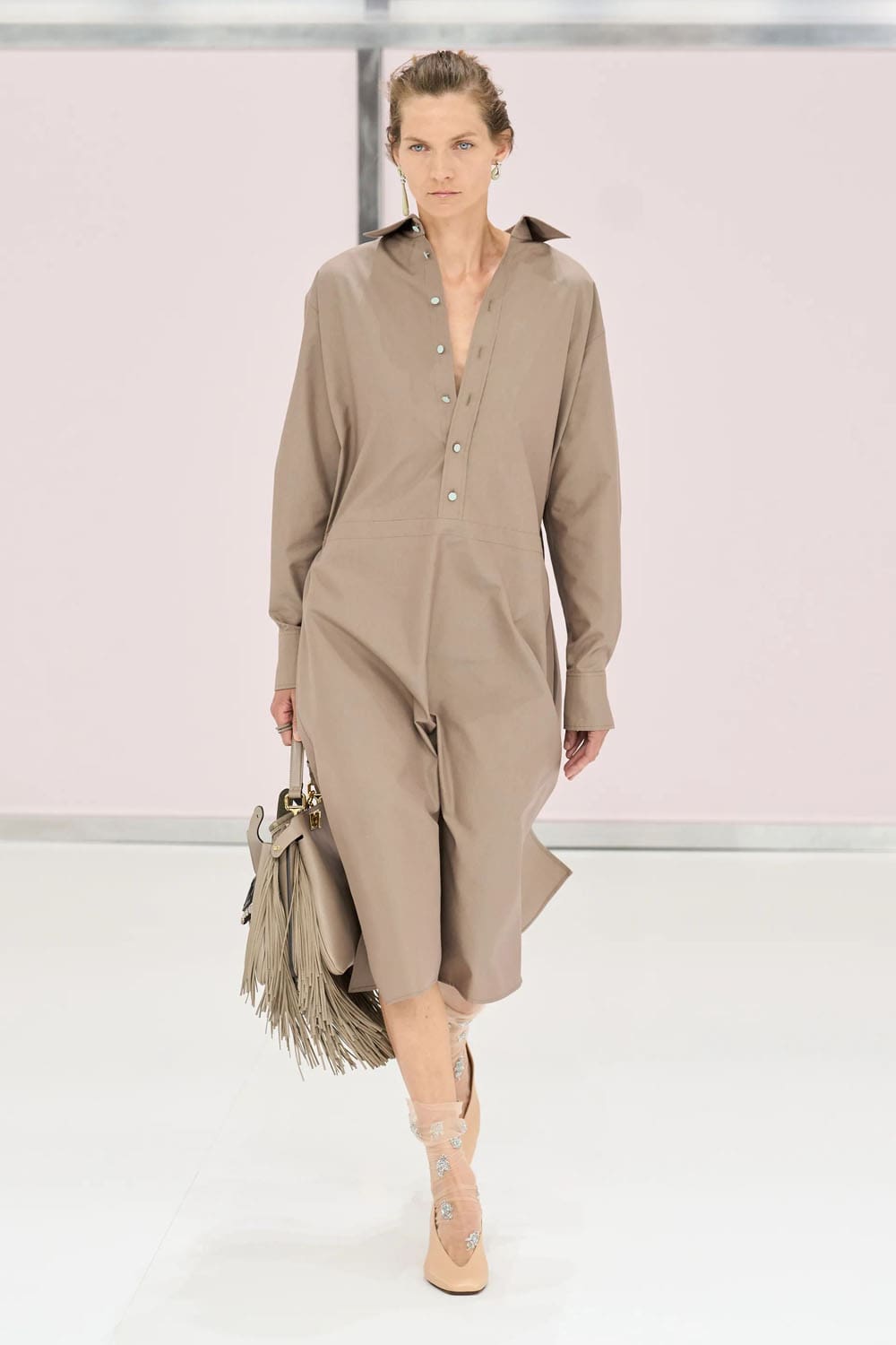 芬迪(Fendi)2025春夏米兰 Runway 杂志(10)