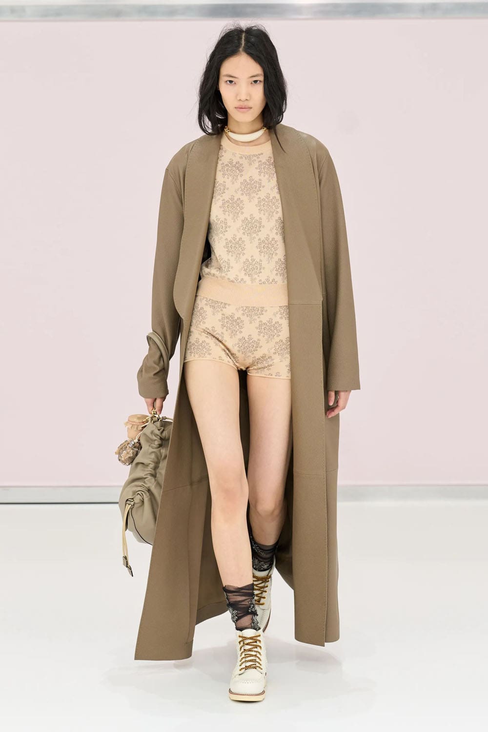 芬迪(Fendi)2025春夏米兰 Runway 杂志(11)
