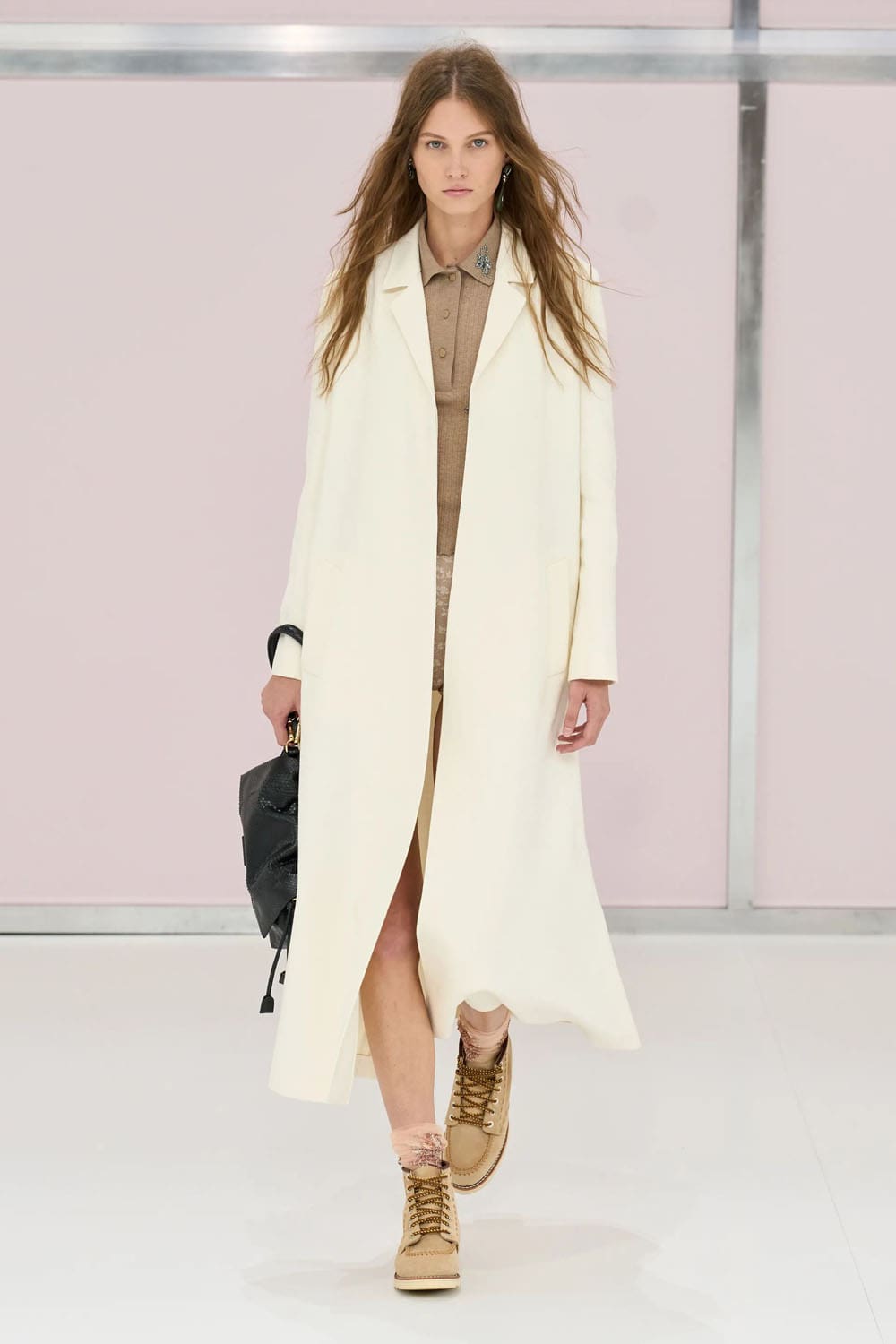 芬迪(Fendi)2025春夏米兰 Runway 杂志(15)