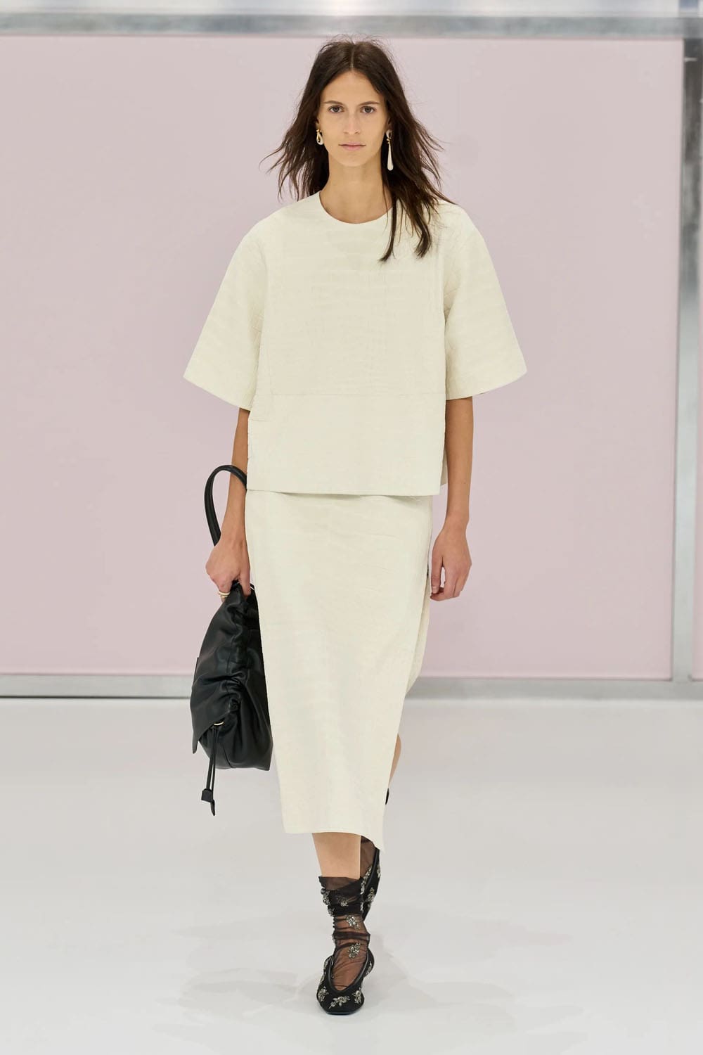 芬迪(Fendi)2025春夏米兰 Runway 杂志(18)
