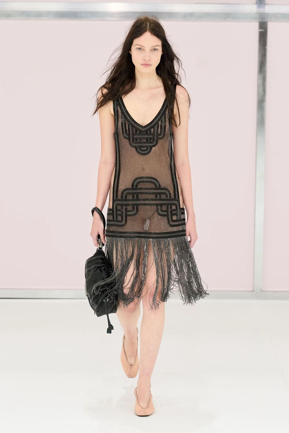 芬迪(Fendi)2025春夏米兰 Runway 杂志(2)