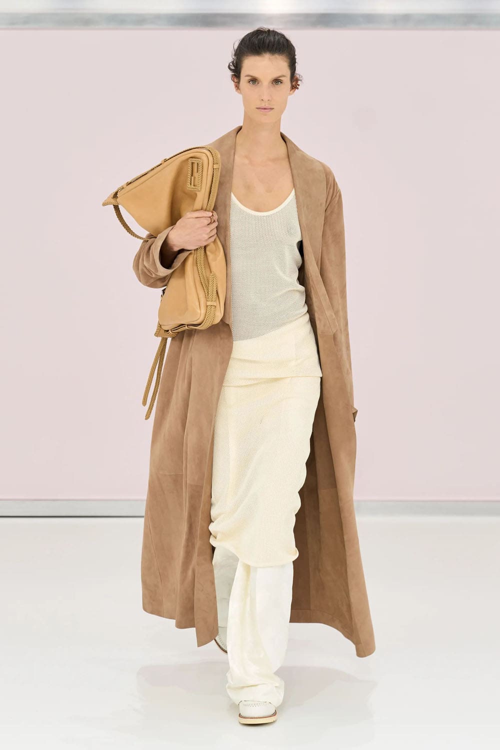 芬迪(Fendi)2025春夏米兰 Runway 杂志(25)