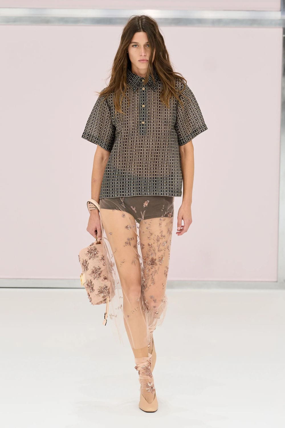 芬迪(Fendi)2025春夏米兰 Runway 杂志(36)