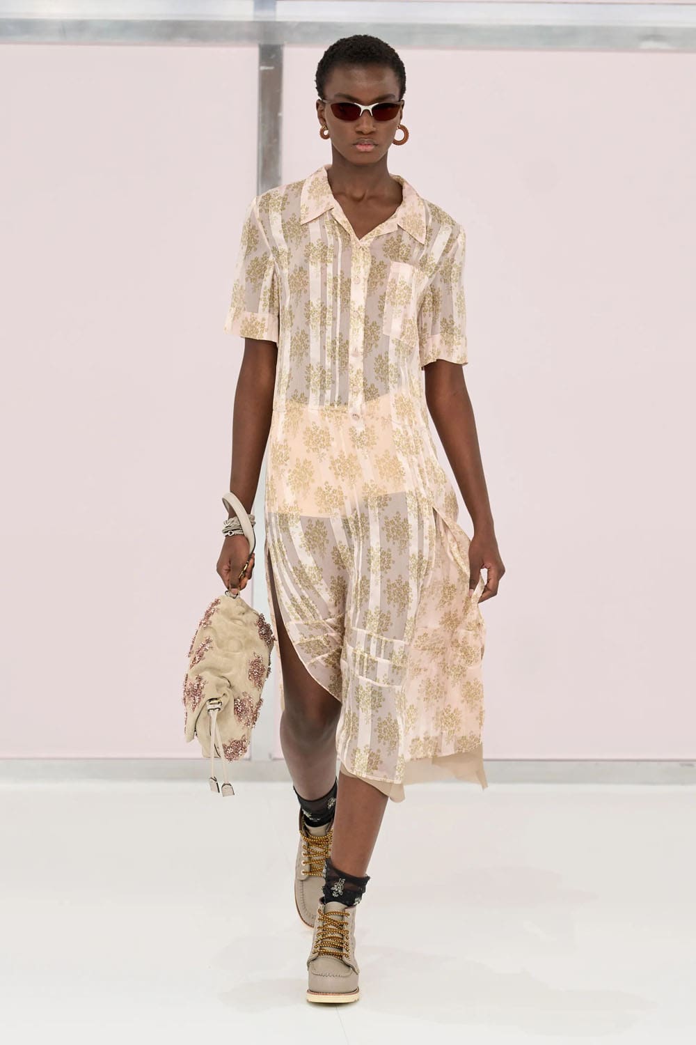 芬迪(Fendi)2025春夏米兰 Runway 杂志(38)