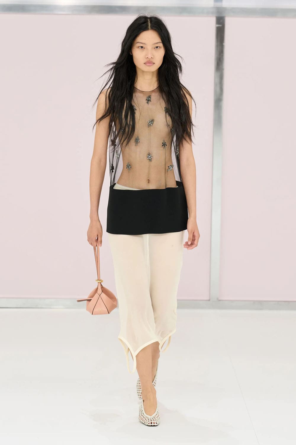 芬迪(Fendi)2025春夏米兰 Runway 杂志(4)