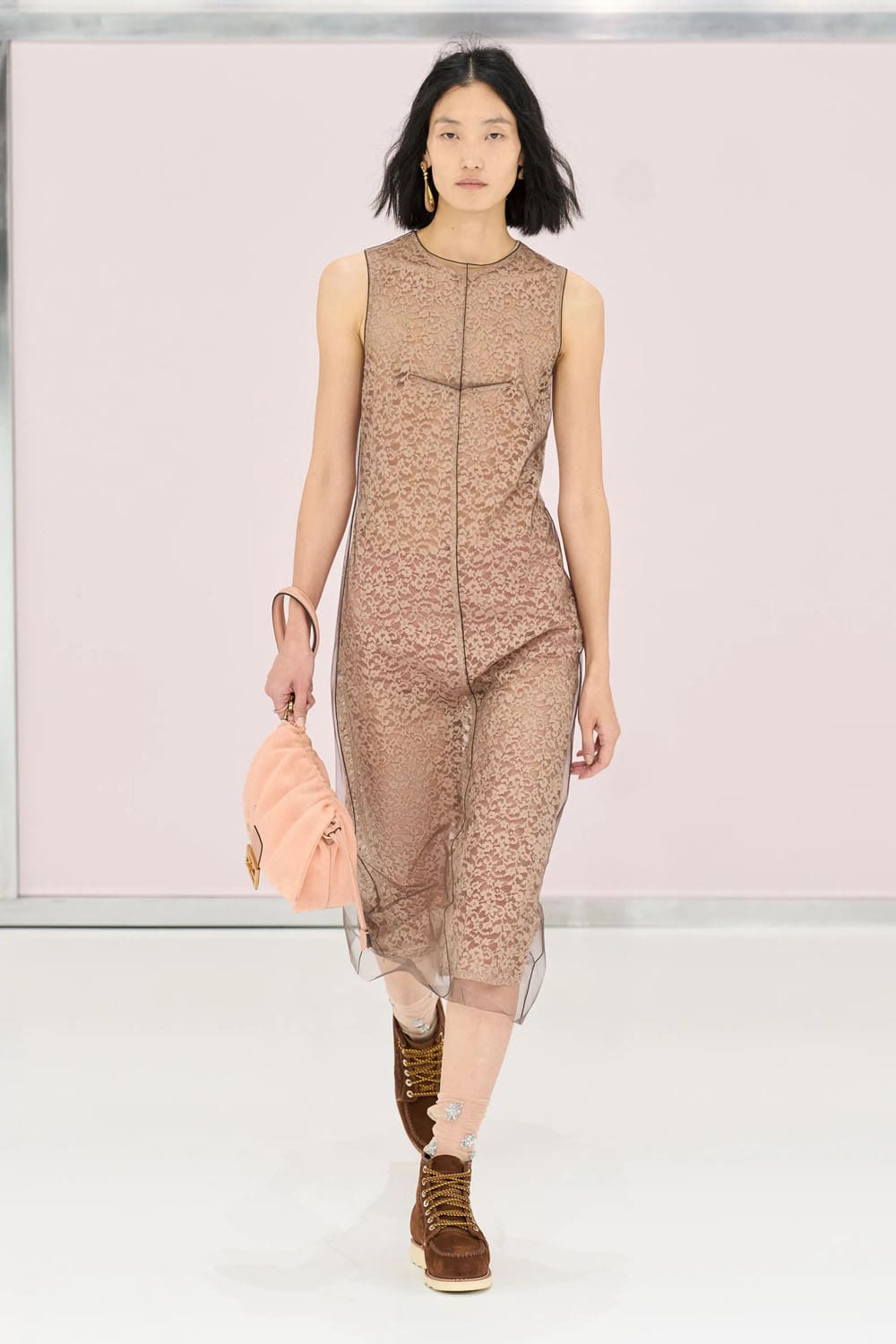 芬迪(Fendi)2025春夏米兰 Runway 杂志(9)