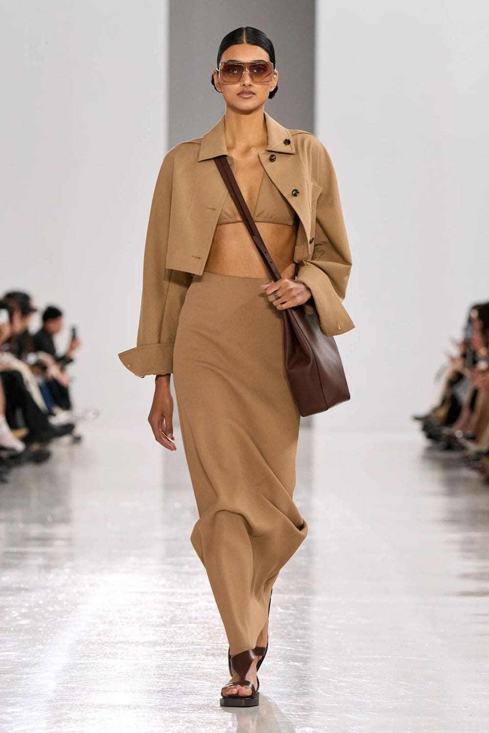 Max Mara Printemps Eté 2025 Milan Runway Magazine (23)