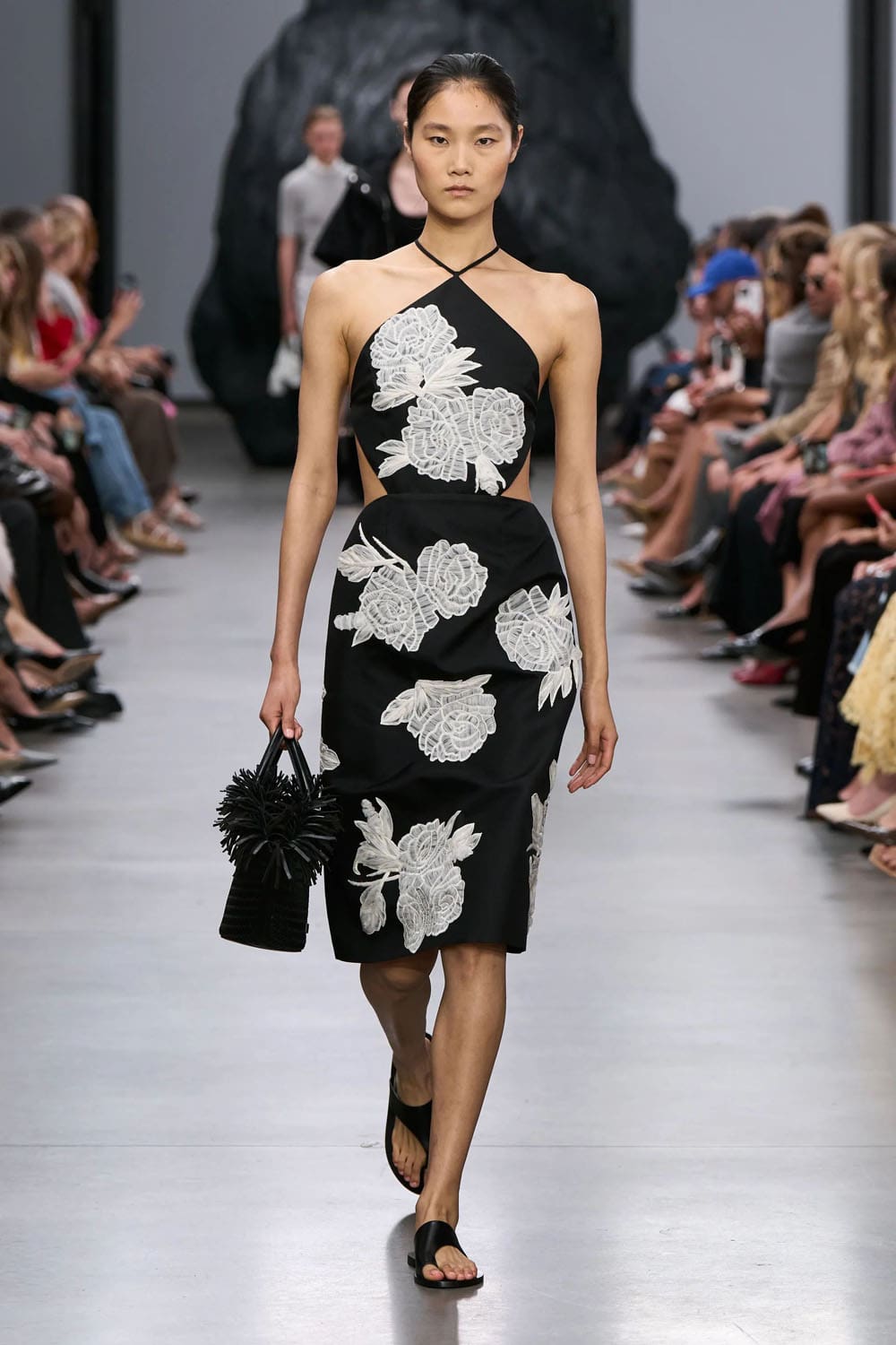 Michael Kors Printemps Été 2025 New York Runway Magazine (10)