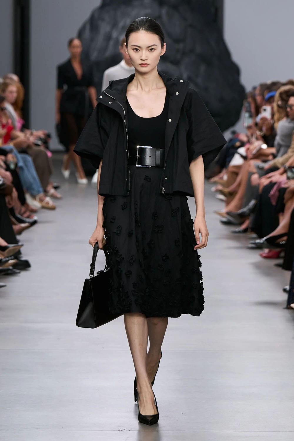 Michael Kors Printemps Été 2025 New York Runway Magazine (11)