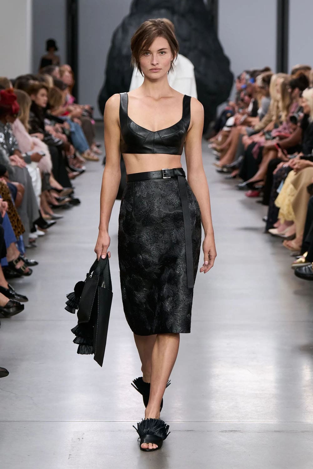 Michael Kors Printemps Été 2025 New York Runway Magazine (16)