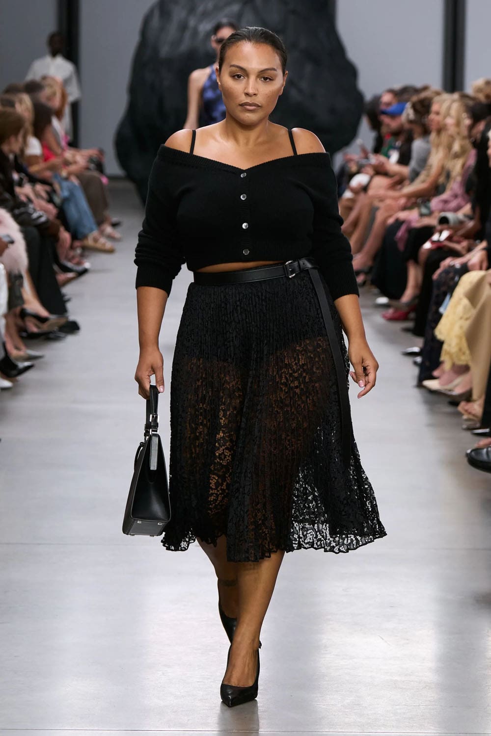 Michael Kors Printemps Été 2025 New York Runway Magazine (25)