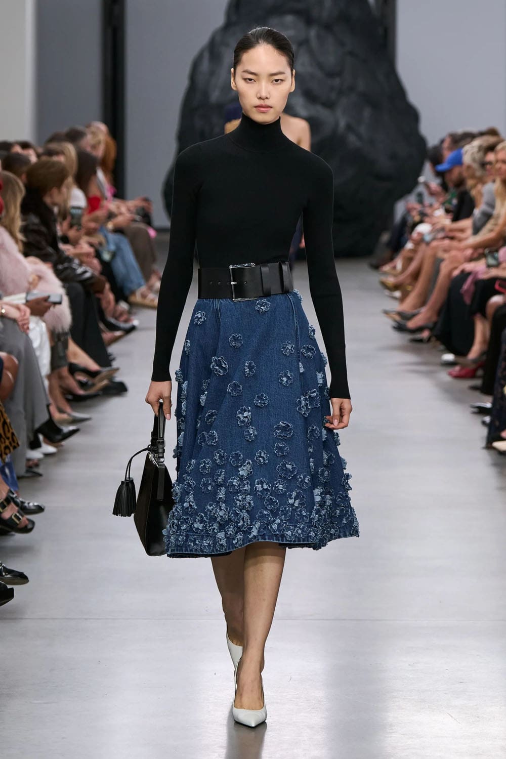 Michael Kors Printemps Été 2025 New York Runway Magazine (30)