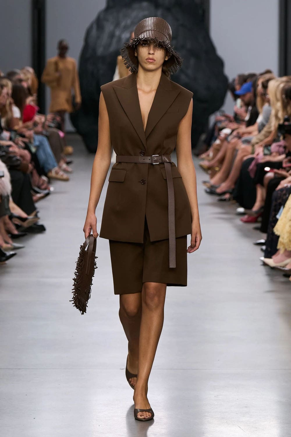 Michael Kors Printemps Été 2025 New York Runway Magazine (39)