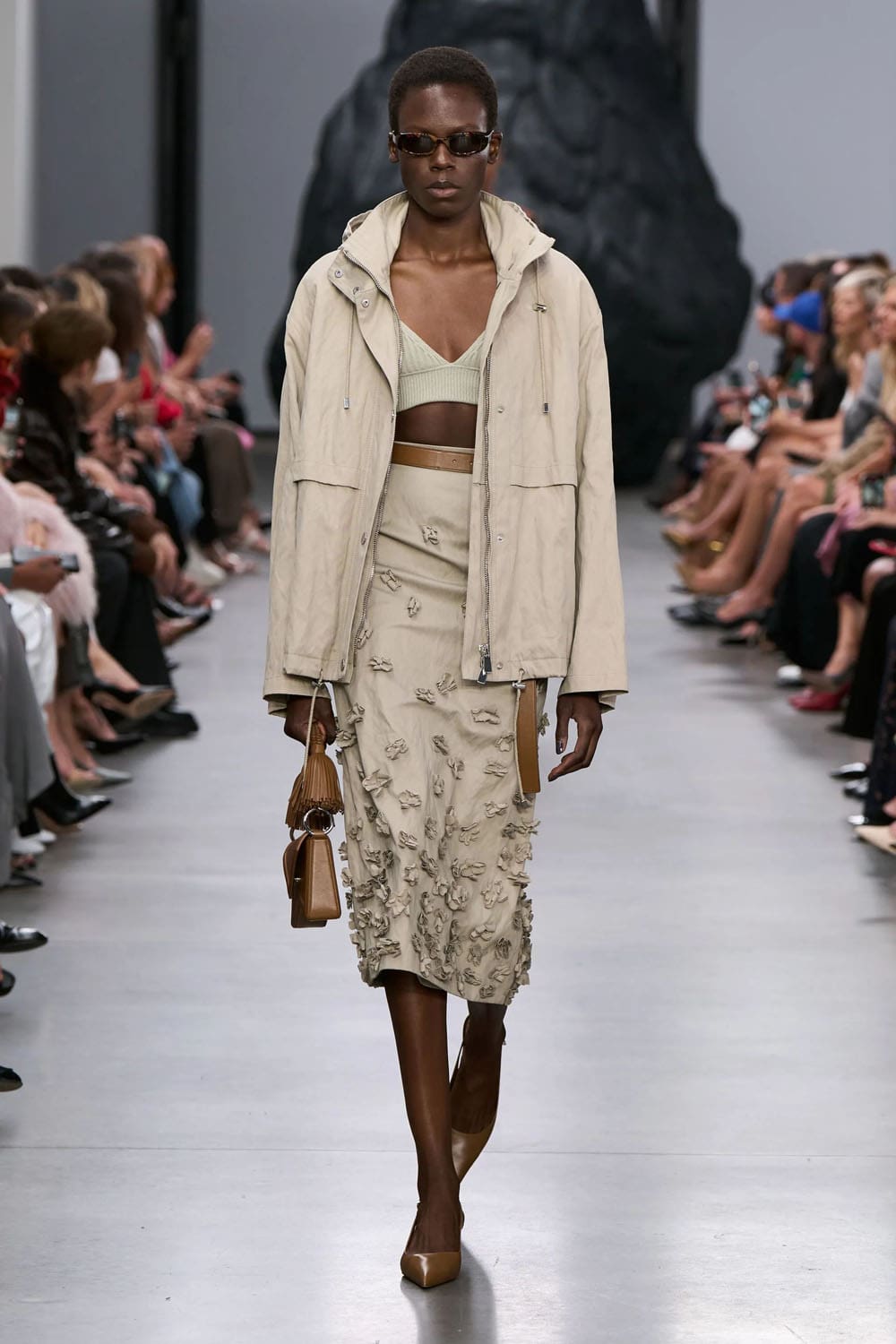 Michael Kors Printemps Été 2025 New York Runway Magazine (46)