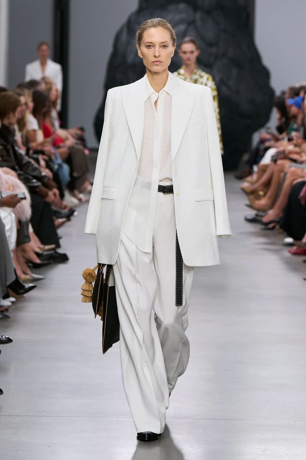 Michael Kors Printemps Été 2025 New York Runway Magazine (52)