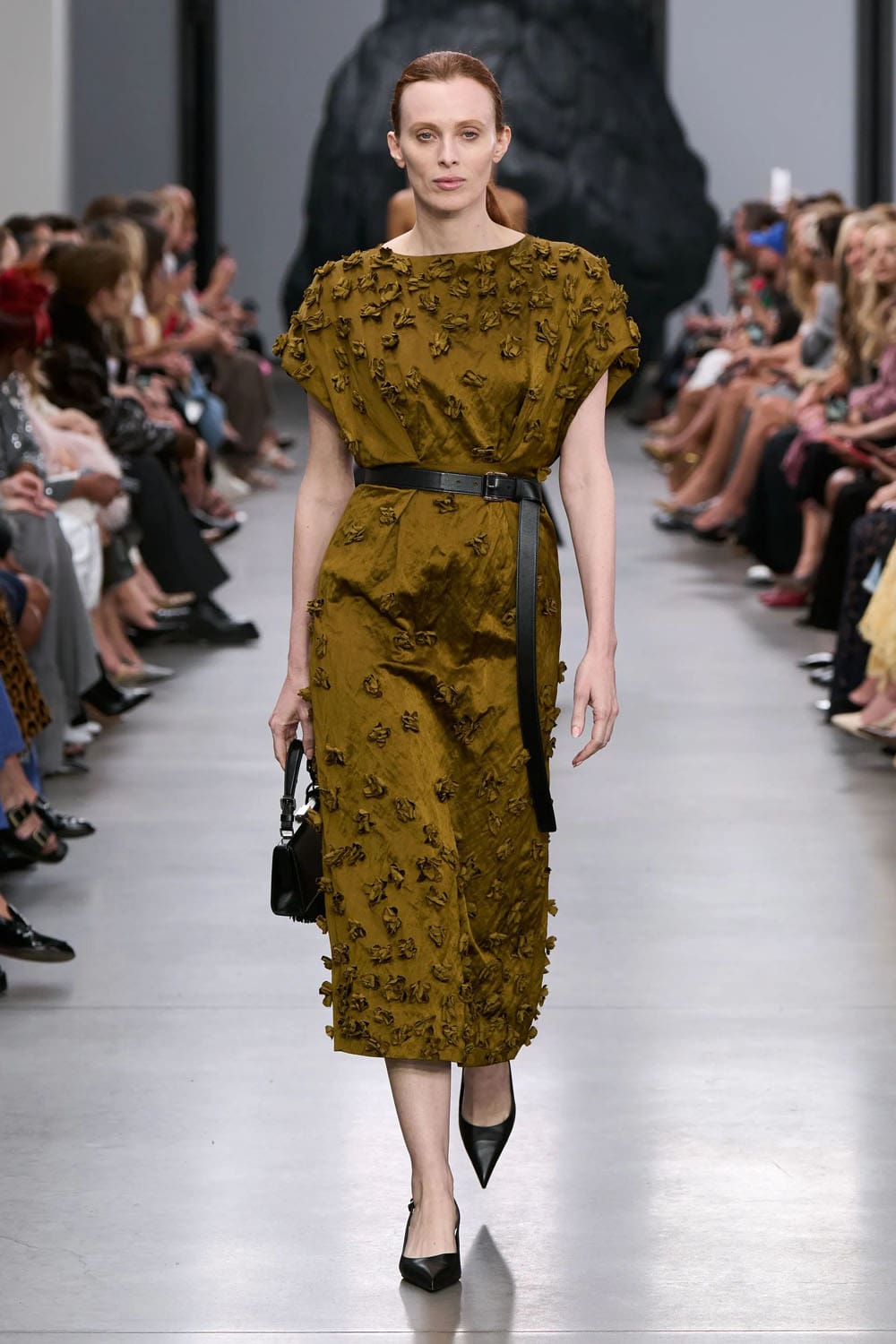 Michael Kors Printemps Été 2025 New York Runway Magazine (59)