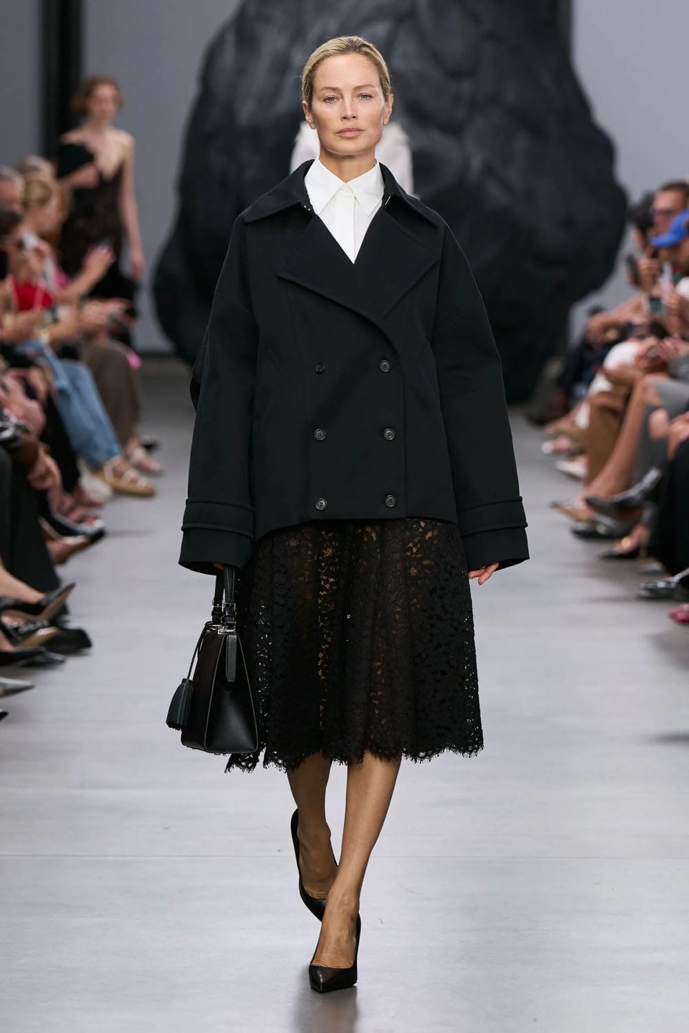 Michael Kors Printemps Été 2025 New York Runway Magazine (6)