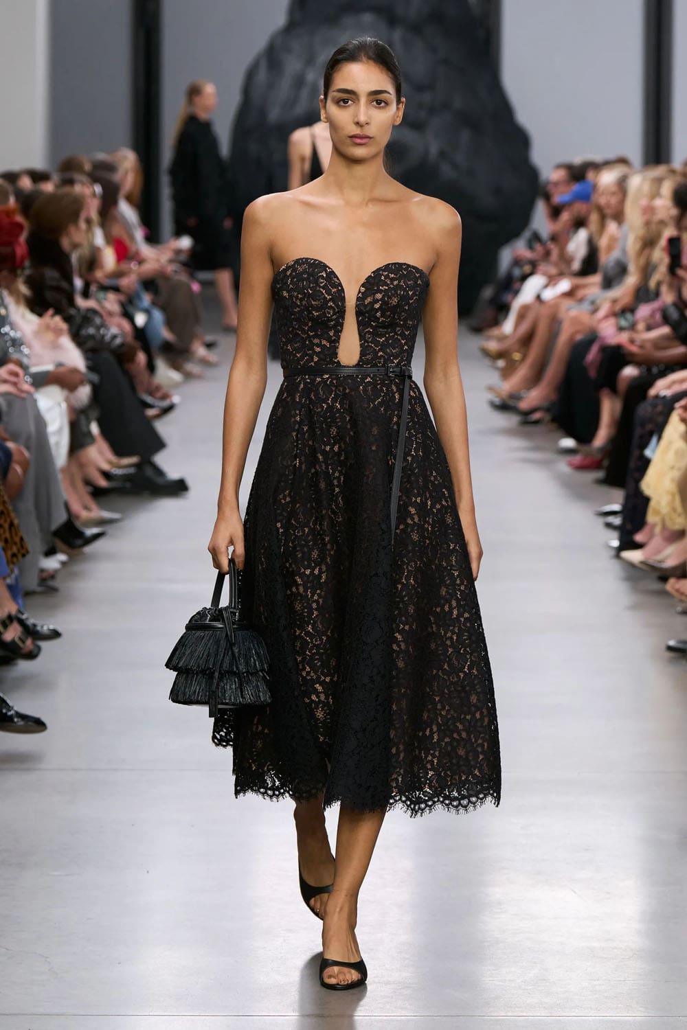 Michael Kors Printemps Été 2025 New York Runway Magazine (60)