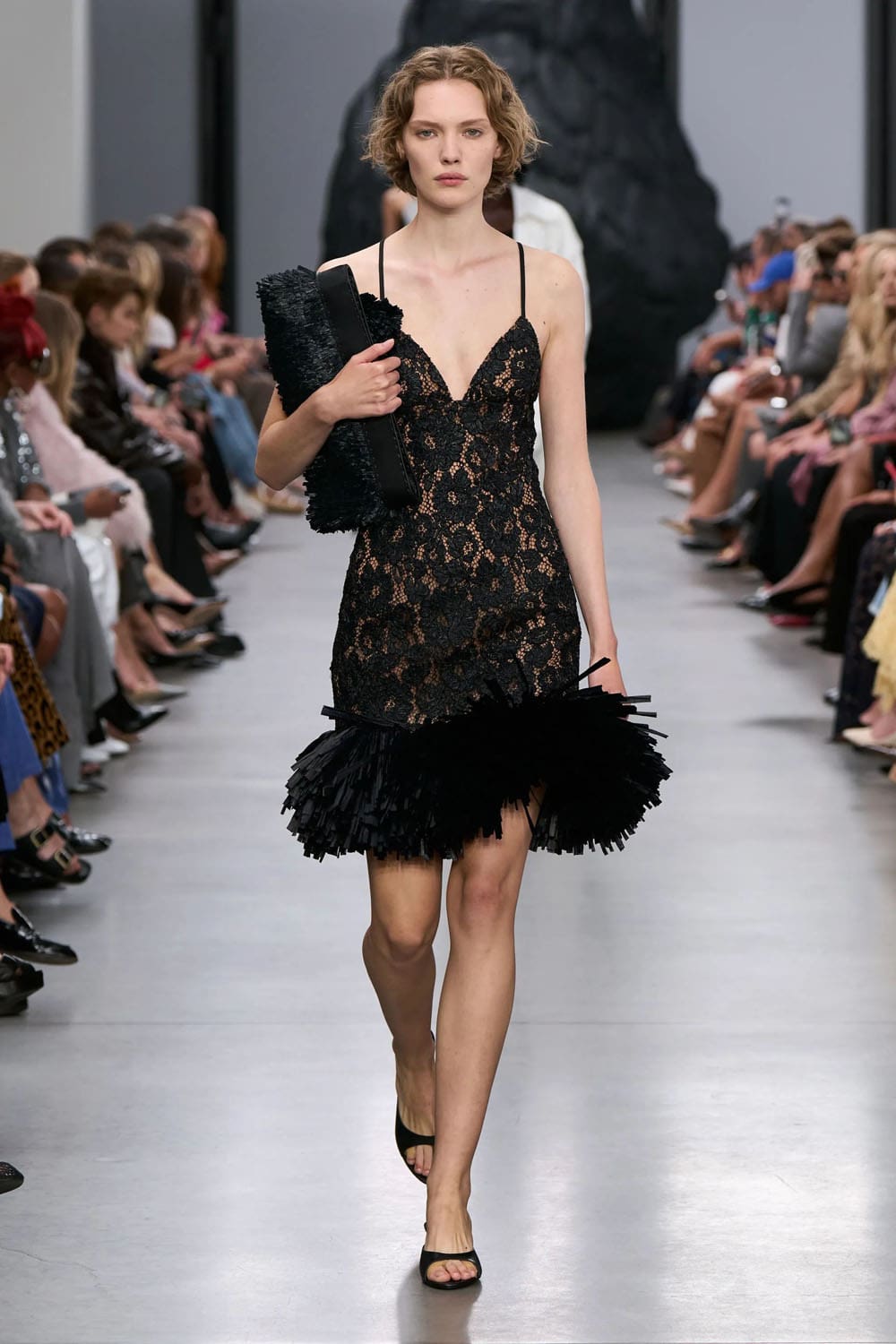 Michael Kors Printemps Été 2025 New York Runway Magazine (8)